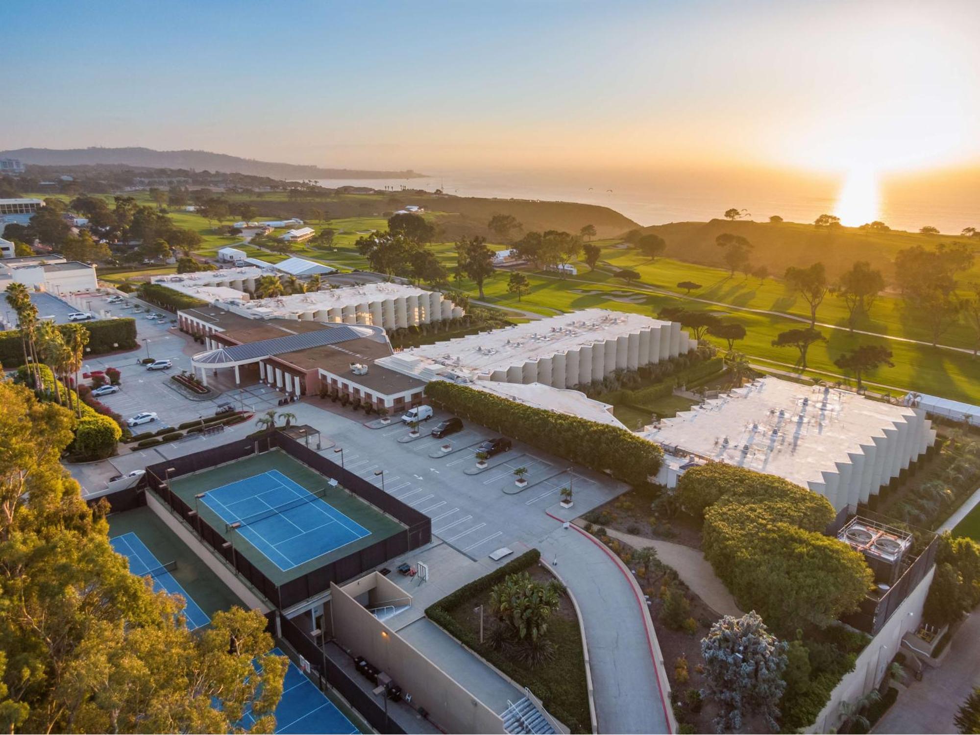 Hilton La Jolla Torrey Pines Hotel San Diego Exterior photo